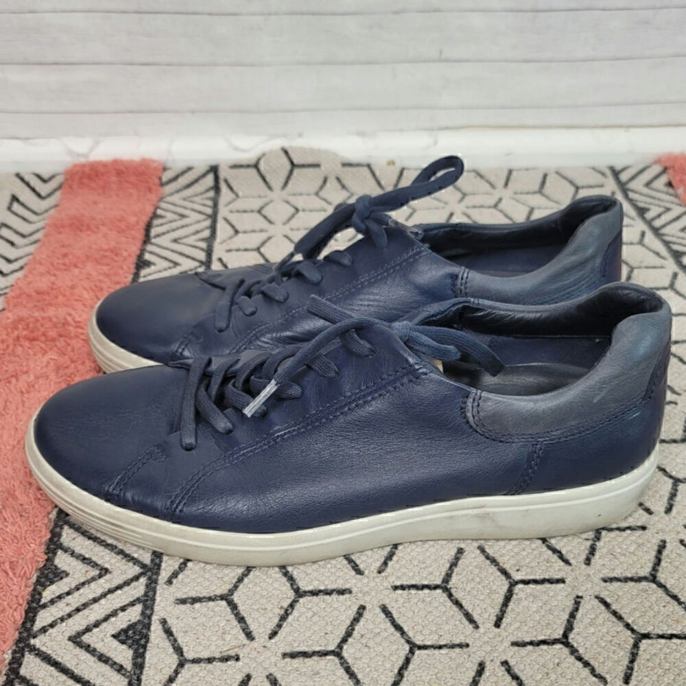 ECCO TOWN SNEAKERS IN NAVY BLUE, SZ 10/44